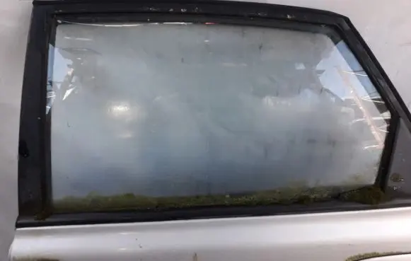 Mazda 626 Rear door window glass
