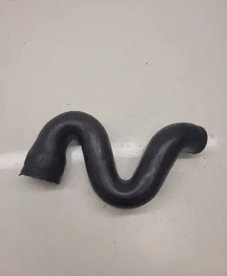 Audi A4 S4 B5 8D Intercooler hose/pipe 8D0145828C