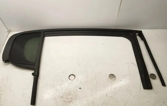 Peugeot 308 Rear door glass trim molding 9835514180