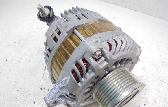 Nissan Navara D40 Generator/alternator 23100EB31B