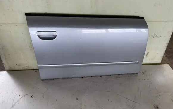 Audi A4 S4 B7 8E 8H Front door