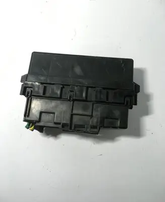 Nissan Qashqai Fuse module 243824EA0B