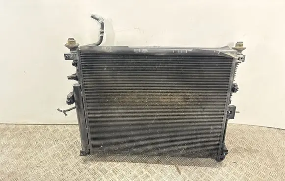 Dodge Durango Radiator set P68480111AC 68482591AC 68480111AC