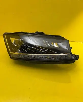 Skoda Fabia Mk3 (NJ) Headlight/headlamp 6V1941016E