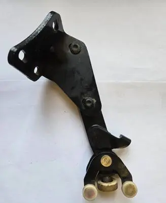 Volkswagen Caddy Sliding door lower roller guide/hinge S355MC3208 2K0843398A