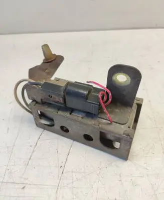 Mitsubishi Pajero Coolant fan relay 