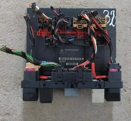 Volkswagen PASSAT B6 Comfort/convenience module 3C0937049E 06258061 F005V00526