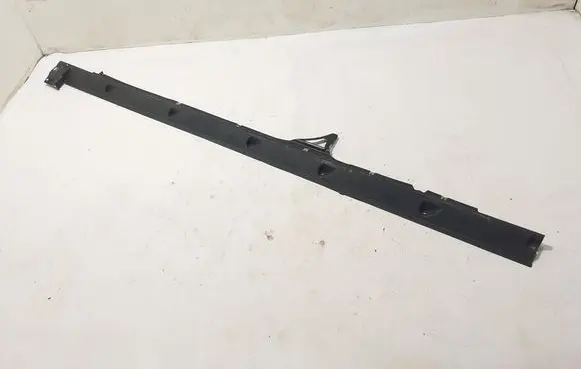 Audi Q8 Sill 4M8825212