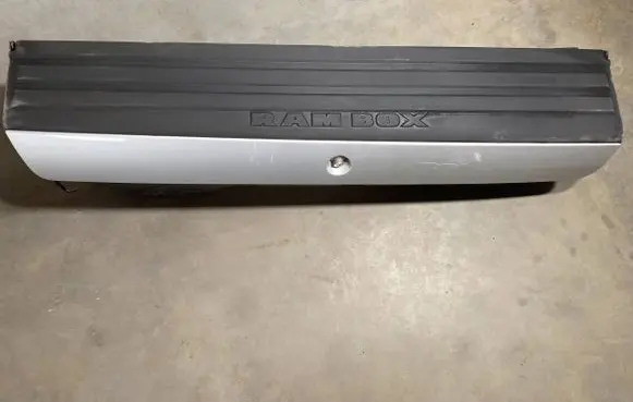 Dodge RAM Glove box in trunk 68206698AA 1JA40TRMAE 3096G