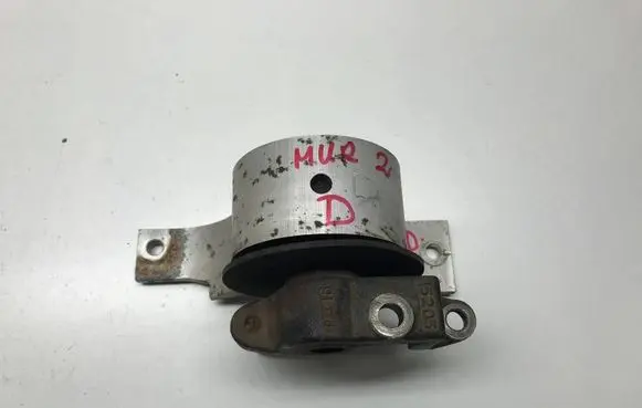 Nissan Murano Z50 Engine mount bracket