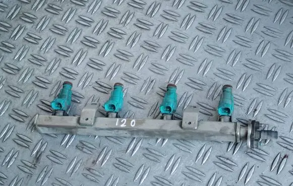 Hyundai i20 (PB PBT) Fuel injectors set 8531003000