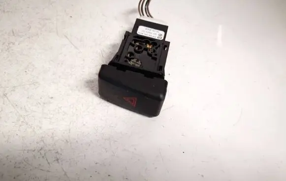 Mazda 3 I Hazard light switch bp4k664h0