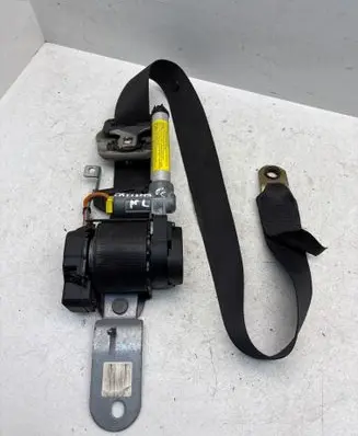 Mitsubishi Carisma Front seatbelt MR915561 570870900 1091144
