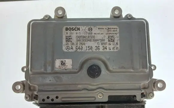 Mercedes-Benz B W245 Engine control unit/module A6401503634 1039S24787 0281015122