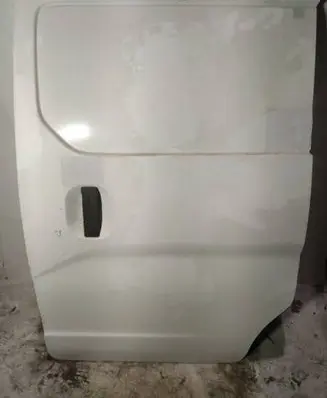 Nissan NV200 Rear door baltos