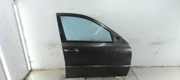 Mercedes-Benz E W211 Front door A2117201405