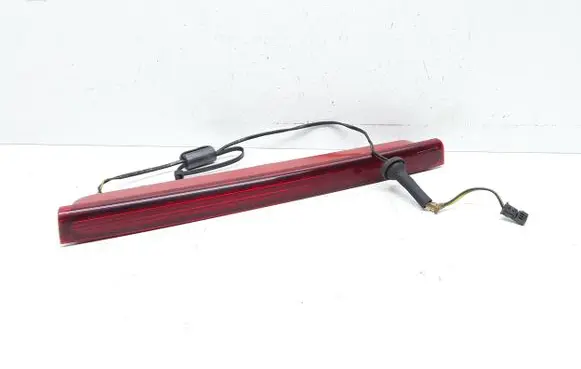Volvo V40 Third/center stoplight