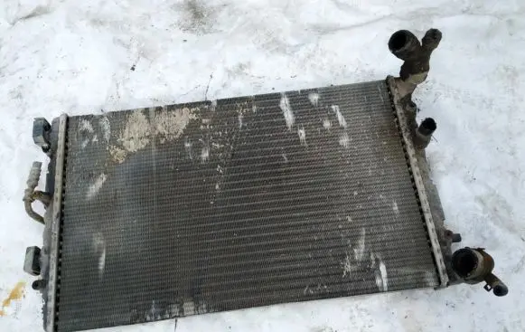 Volkswagen Polo Coolant radiator 6q0121253q