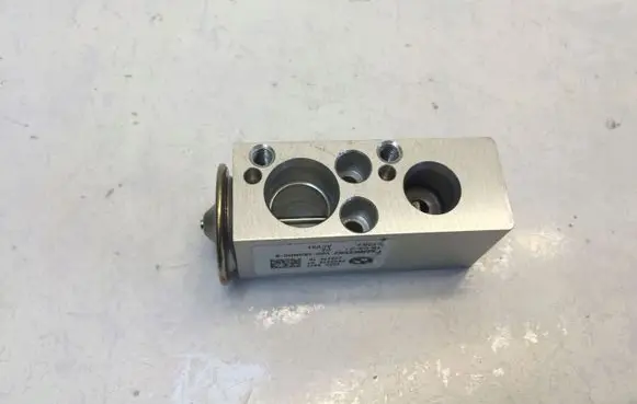 Air conditioning (A/C) expansion valve