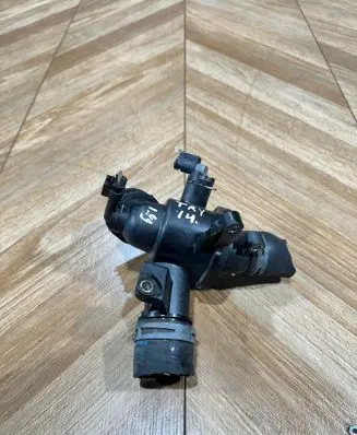 Mercedes-Benz E W212 Thermostat housing 4006164 PA66GF30 71000