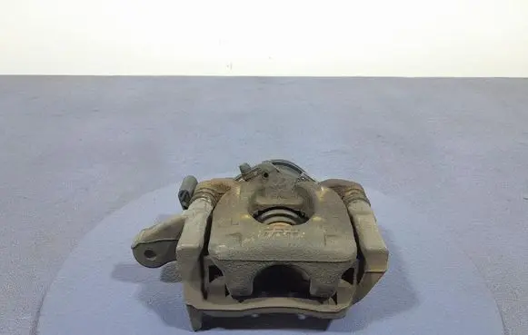 Nissan Qashqai Rear brake caliper