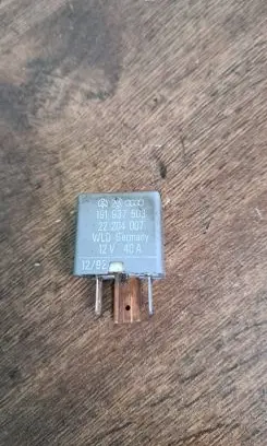 Volkswagen PASSAT B4 Other relay 191937503 22204007