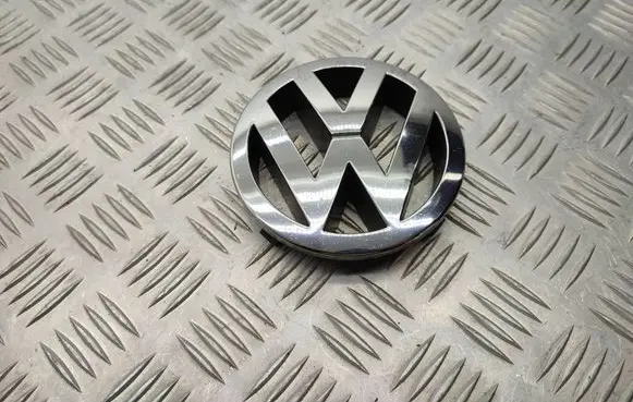 Volkswagen Sharan Manufacturer badge logo/emblem 7M3853601