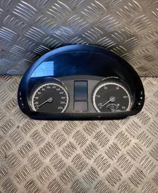 Mercedes-Benz Vito Viano W639 Speedometer (instrument cluster) 6399000900 A6399000900