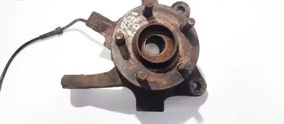 Chrysler PT Cruiser Front wheel hub
