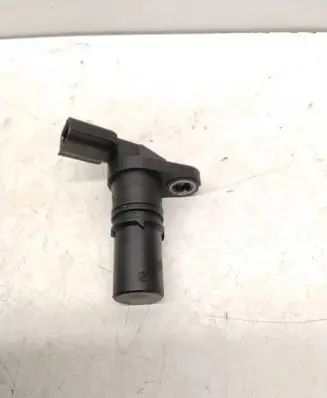 Nissan Juke I F15 Crankshaft position sensor 8200885209 PA66GF30