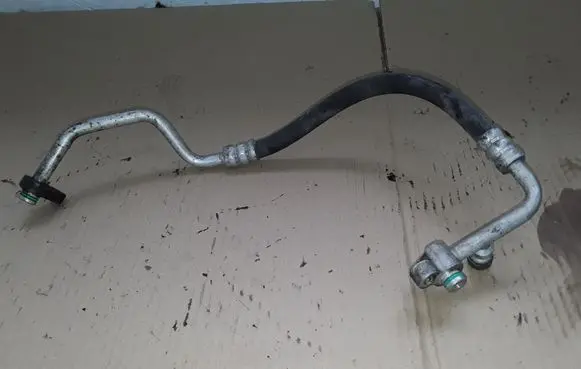 Subaru Outback Air conditioning (A/C) pipe/hose NOCODE