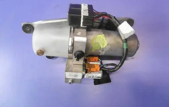 Audi A4 S4 B6 8E 8H Convertible roof hydraulic pump 8H0871611B BZ0A07170517 DAI1107555