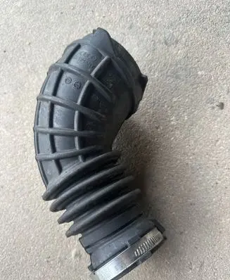 Audi A5 8T 8F Air intake duct part 06H129629 4167004