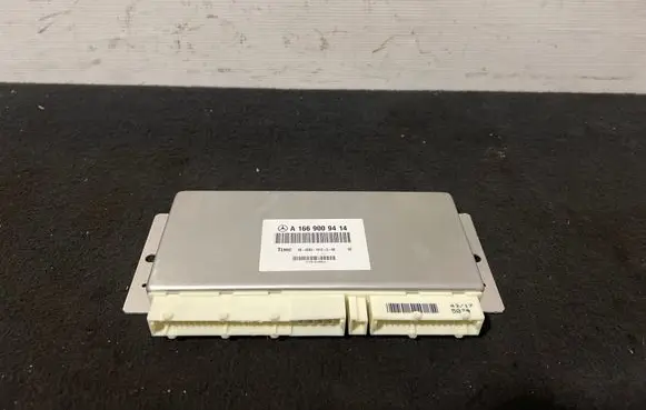 Mercedes-Benz GLE AMG (W166 - C292) Air suspension control unit module (rear) a1669009414