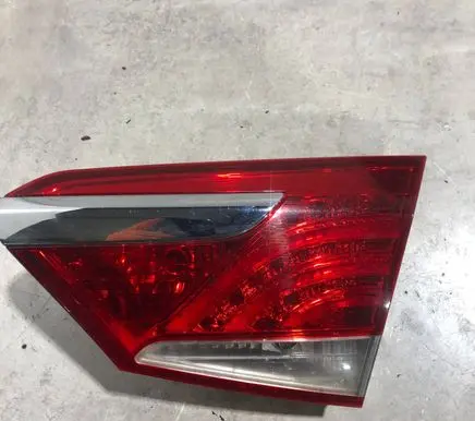 Hyundai i40 Tailgate rear/tail lights 924043Z001