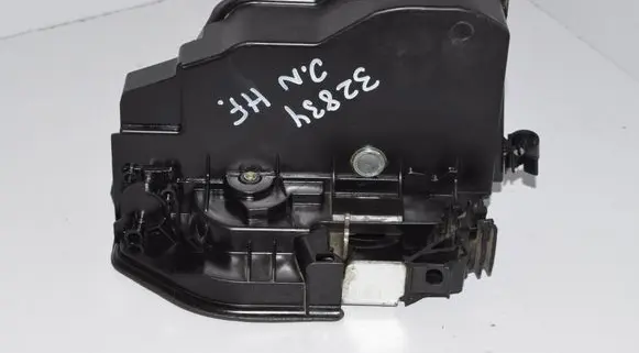 BMW X6 E71 Front door lock 7276682