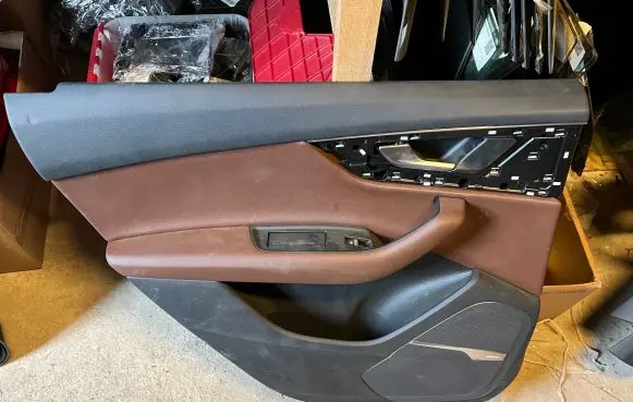 Audi Q7 4M Rear door card panel trim
