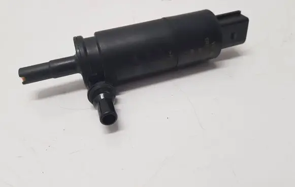 Volkswagen Golf VII Windscreen/windshield washer pump 6R0955681