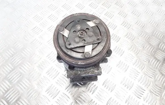 Ford Focus C-MAX Air conditioning (A/C) compressor (pump) 3M5H19D629HC