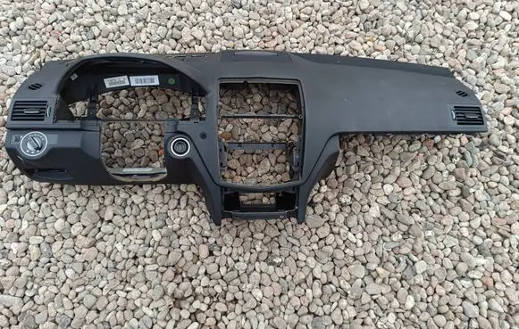 Mercedes-Benz C W204 Dashboard