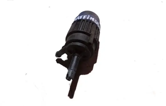 Nissan Pathfinder R51 Windscreen/windshield washer pump
