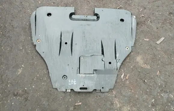 Mazda 6 Engine splash shield/under tray