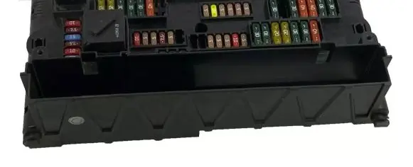 BMW 5 F10 F11 Fuse module 9234421