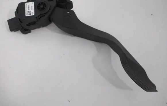 Citroen C3 Aircross Accelerator throttle pedal 3638808 6PV009949 6PV009949-63