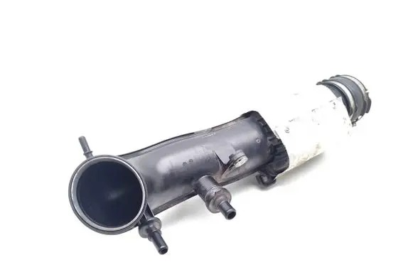 Volvo V40 Air intake hose/pipe 31370975