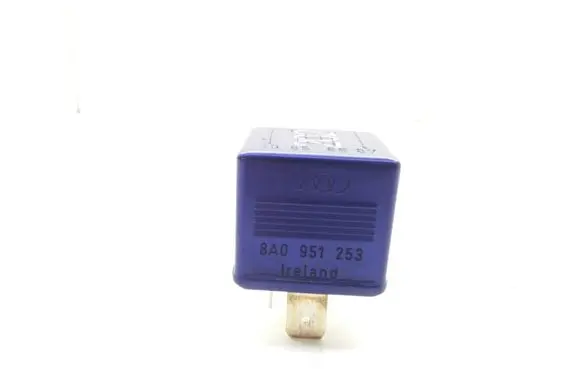 Audi A4 S4 B5 8D Other relay 8A0951253 30858687