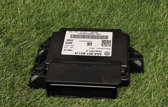 Volkswagen PASSAT B7 Hand brake control module 3AA907801H 18491001A
