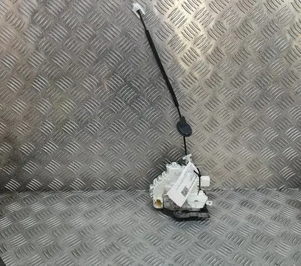 Porsche Cayenne (9Y0 9Y3) Front door lock 8J2837016E