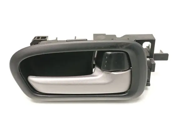 Suzuki Grand Vitara II Front door interior handle