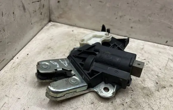 Audi A6 S6 C6 4F Loading door lock 4F5827505